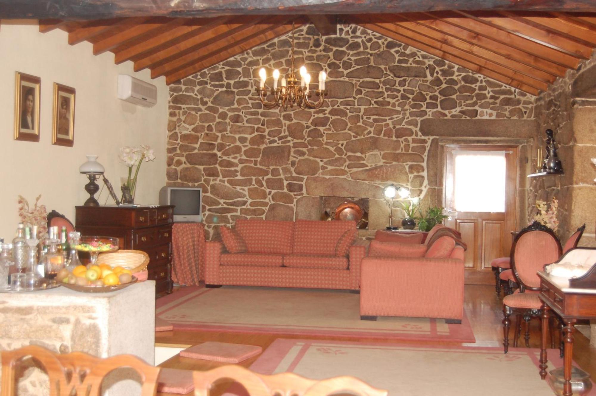 Outros Tempos Turismo De Aldeia Hotell Aricera Eksteriør bilde