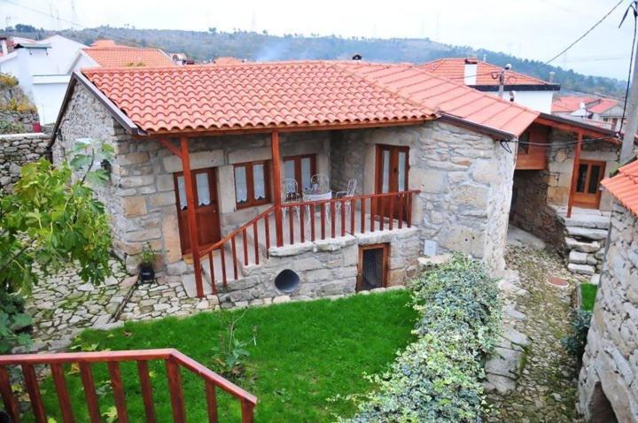 Outros Tempos Turismo De Aldeia Hotell Aricera Eksteriør bilde