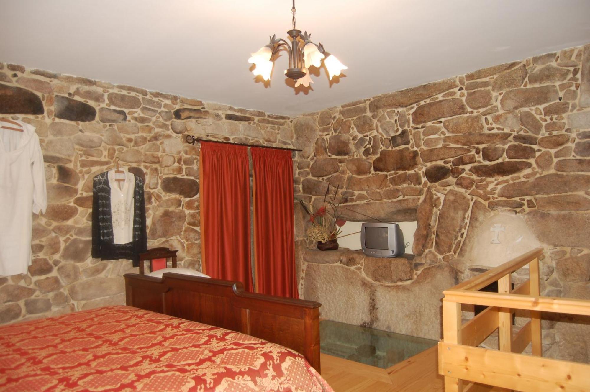 Outros Tempos Turismo De Aldeia Hotell Aricera Eksteriør bilde