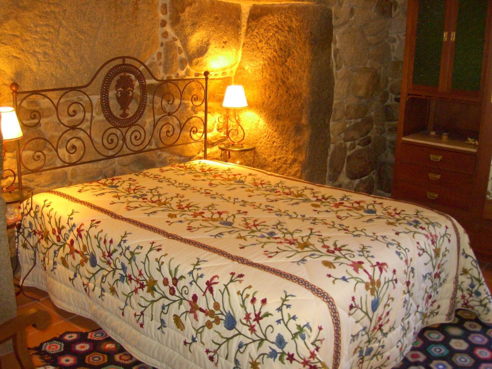 Outros Tempos Turismo De Aldeia Hotell Aricera Eksteriør bilde