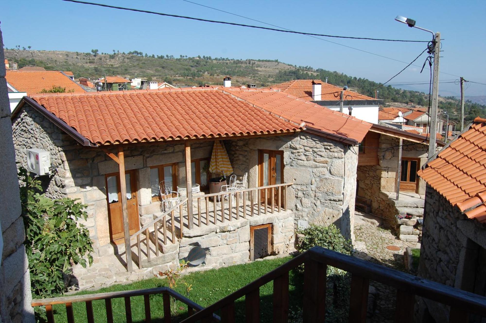 Outros Tempos Turismo De Aldeia Hotell Aricera Eksteriør bilde