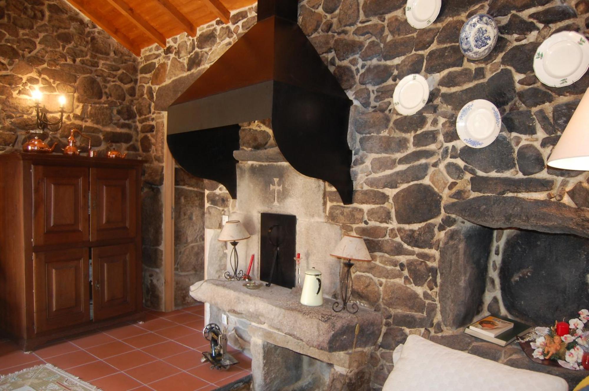 Outros Tempos Turismo De Aldeia Hotell Aricera Eksteriør bilde
