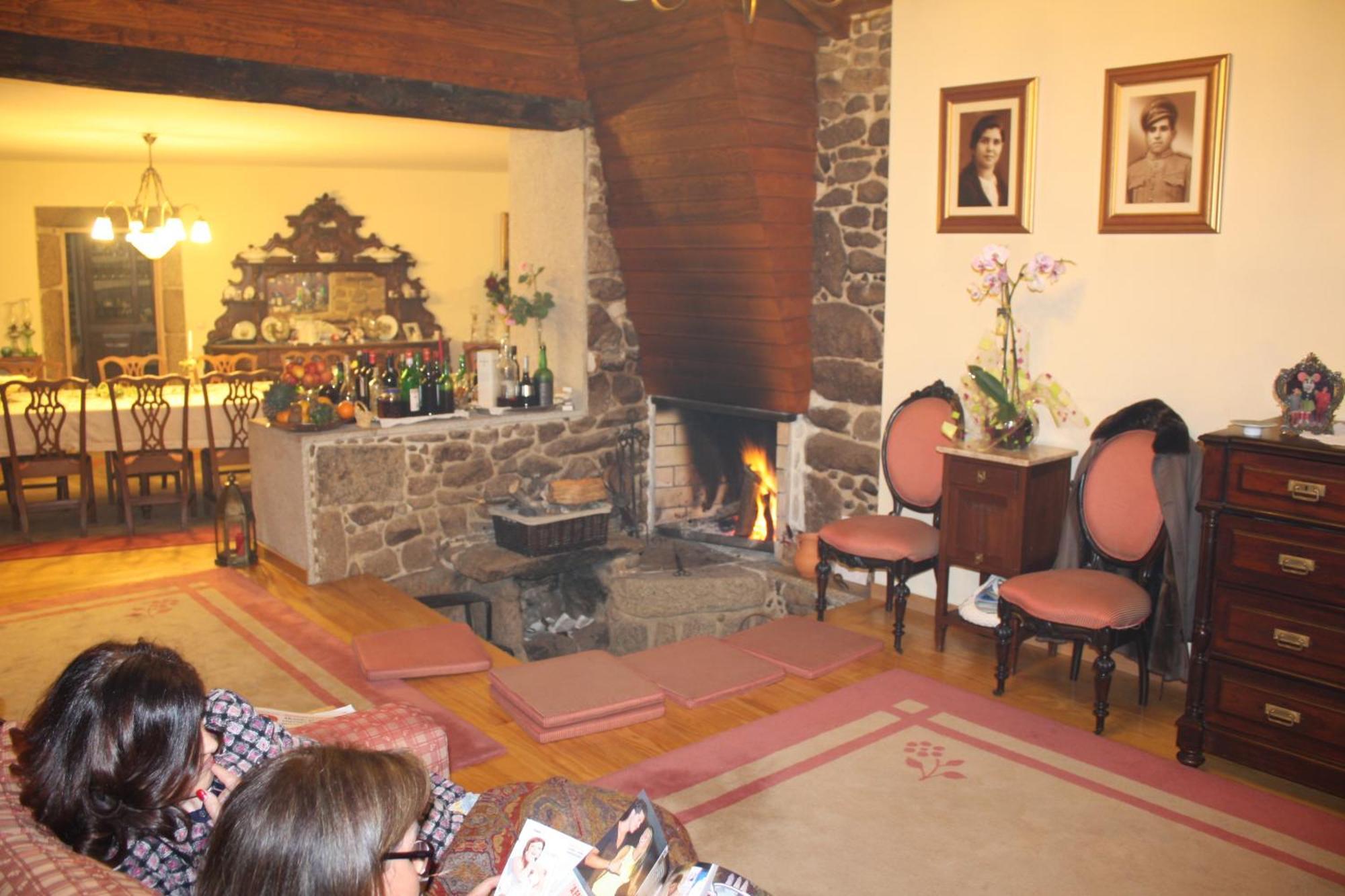 Outros Tempos Turismo De Aldeia Hotell Aricera Eksteriør bilde